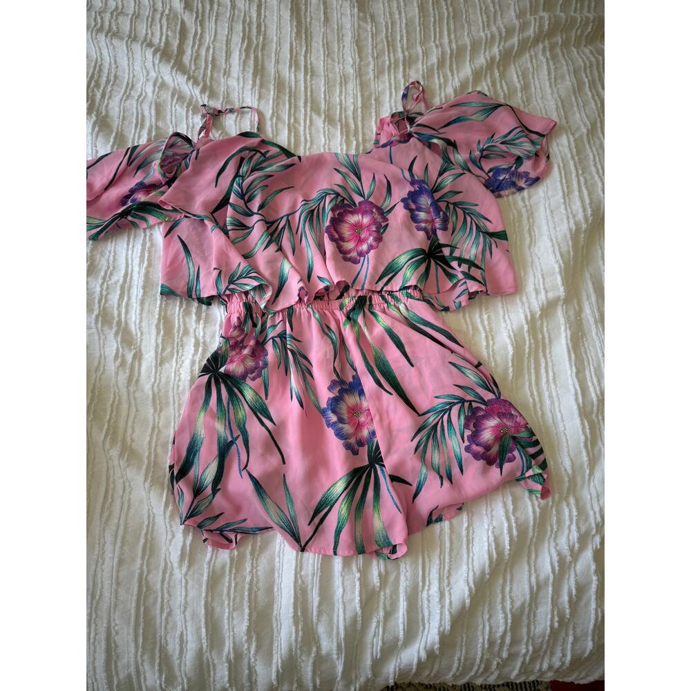 SHOW ME YOUR MUMU Quinn Ruffle Romper in Maui Waui - Size L - Picture 2 of 3